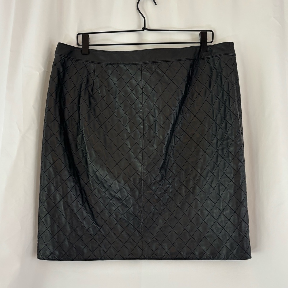 EUC WORTH New York sz16 Quilted Black Leather Skirt…